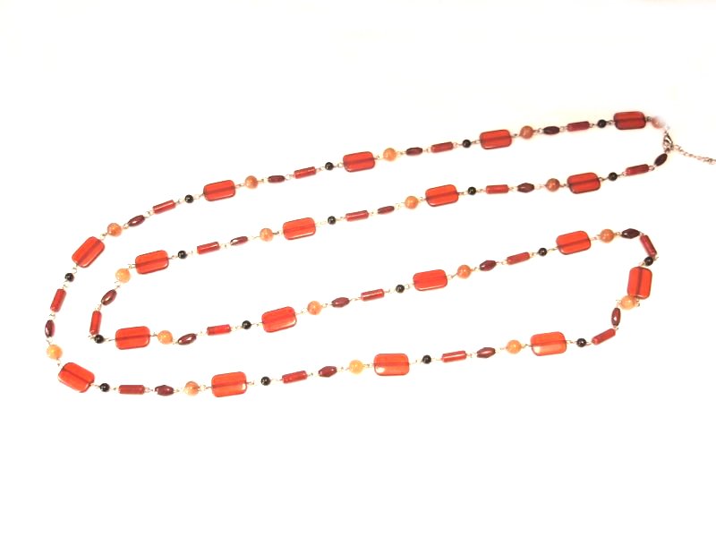 Collar extra largo chapa plana y bolitas